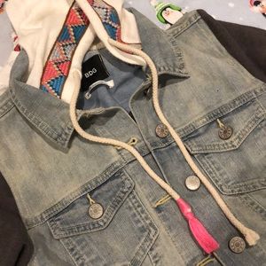 Urban Outfitters BDG Cropped Jeans Jacket